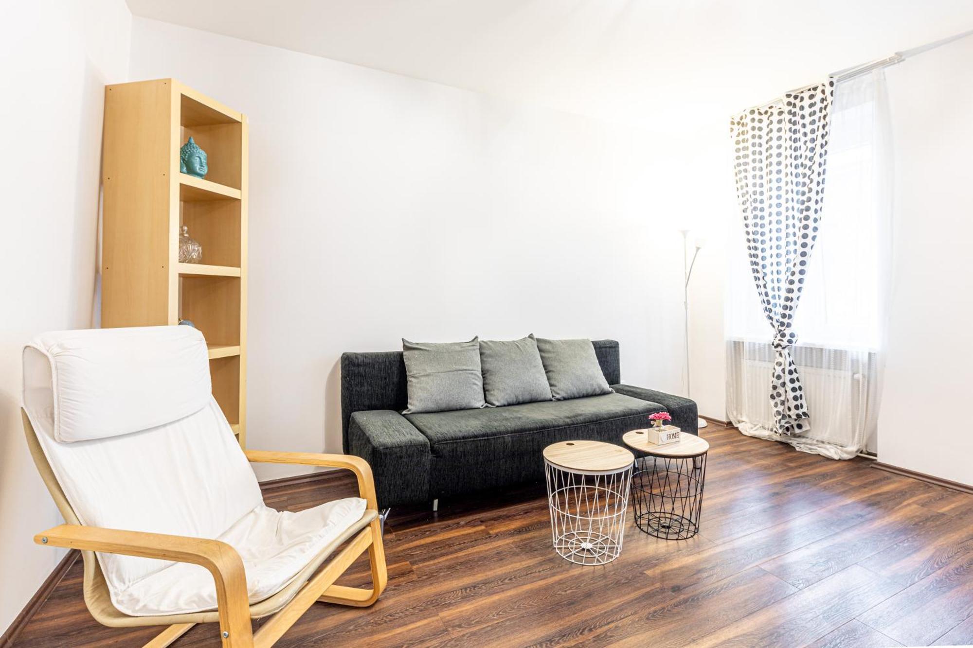 Central & Affordable By Jr City Apartments Виена Екстериор снимка